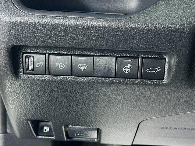 Photo of 2022 Blizzard Pearl/Midnight Black Metallic Toyota RAV4 Prime