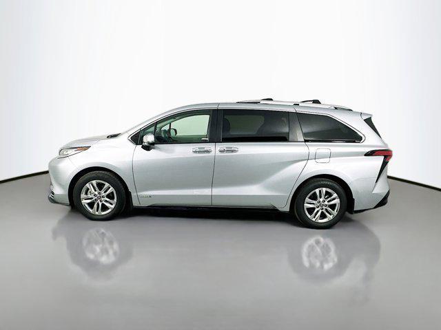 Photo of 2021 Celestial Silver Metallic Toyota Sienna