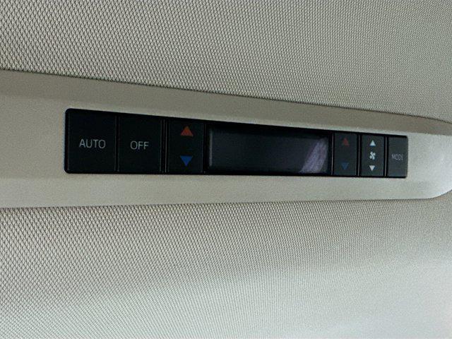 Photo of 2021 Celestial Silver Metallic Toyota Sienna