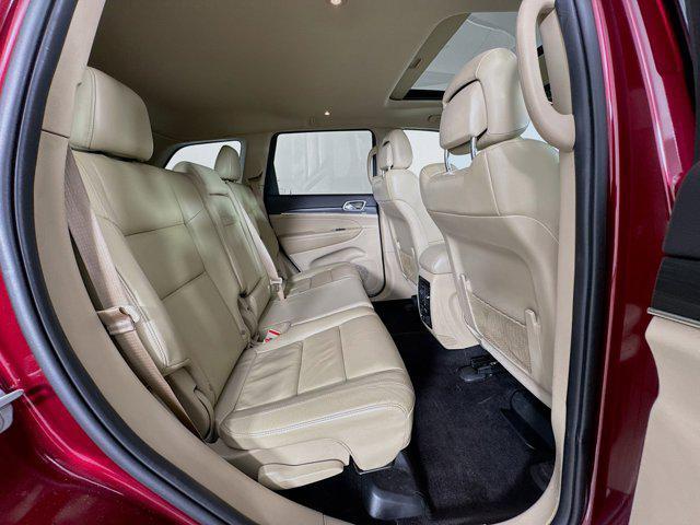 Photo of 2019 Velvet Red Pearlcoat Jeep Grand Cherokee