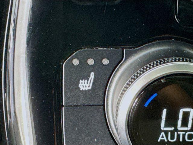 Photo of 2022 Moon Dust Toyota Highlander