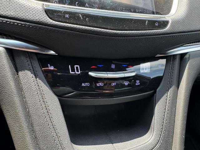 Photo of 2022 Satin Steel Metallic Cadillac XT5