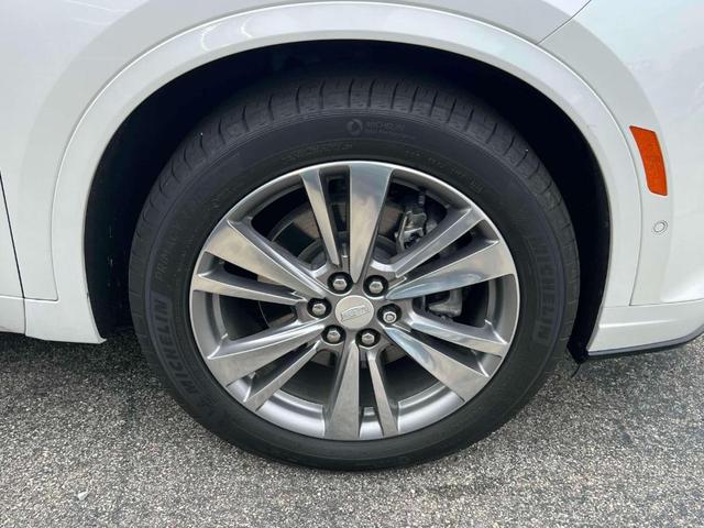 Photo of 2023 Crystal White Tri-Coat Cadillac XT6