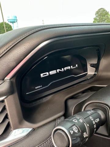 Photo of 2022 Black GMC Yukon XL