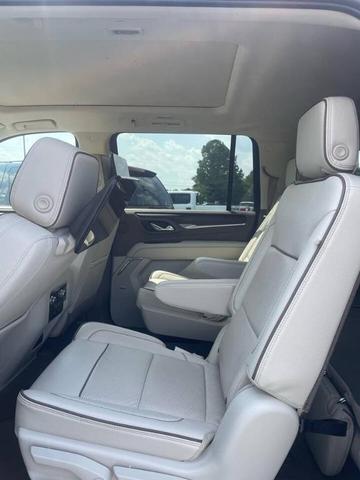 Photo of 2021 White GMC Yukon XL