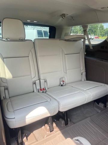 Photo of 2021 White GMC Yukon XL
