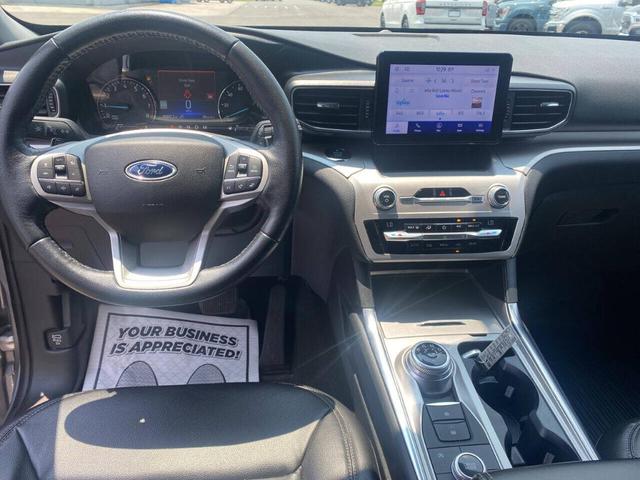 Photo of 2020 Silver Ford Explorer
