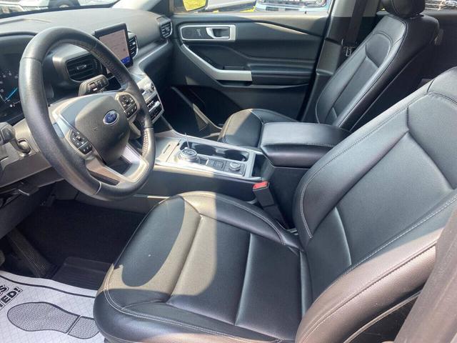 Photo of 2020 Silver Ford Explorer