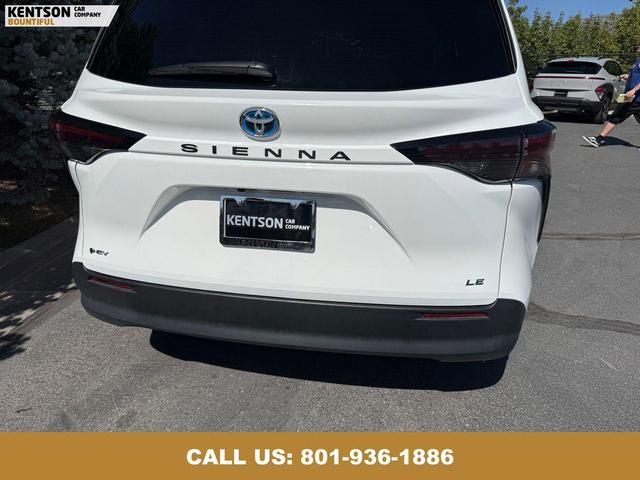 Photo of 2025 Ice Cap Toyota Sienna