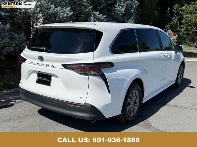 Photo of 2025 Ice Cap Toyota Sienna