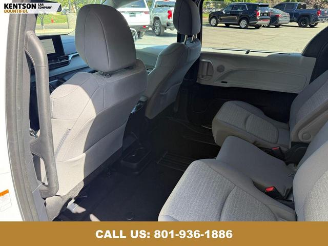 Photo of 2025 Ice Cap Toyota Sienna