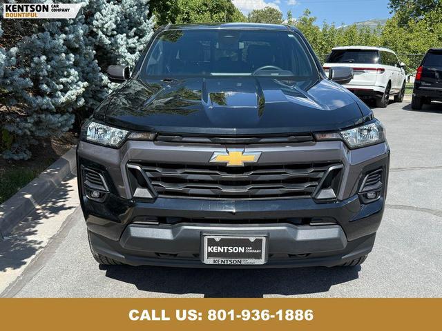 Photo of 2023 Black Chevrolet Colorado