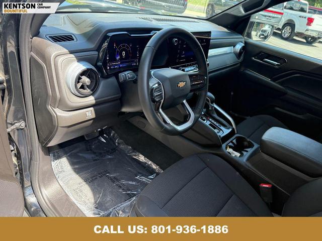 Photo of 2023 Black Chevrolet Colorado