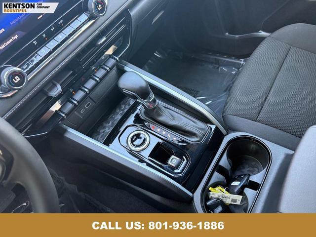 Photo of 2023 Black Chevrolet Colorado
