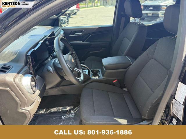 Photo of 2023 Black Chevrolet Colorado