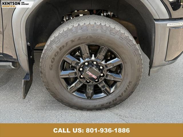 Photo of 2024 Onyx Black GMC Sierra 3500