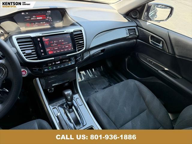 Photo of 2016 Crystal Black Pearl Honda Accord