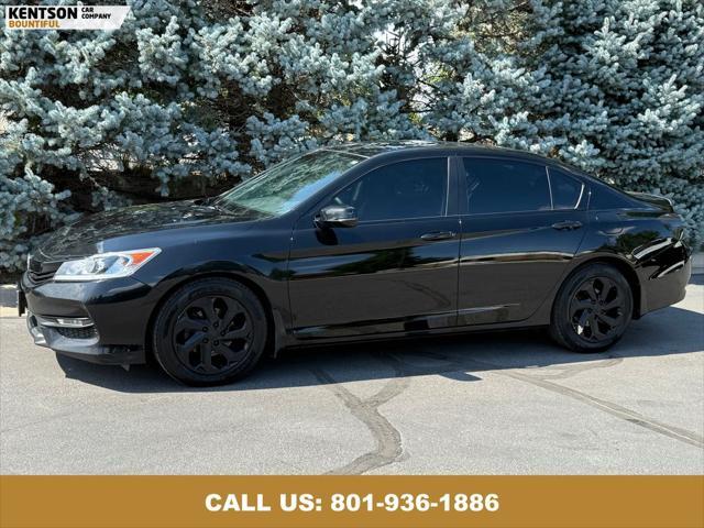 Photo of 2016 Crystal Black Pearl Honda Accord