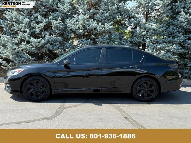 Photo of 2016 Crystal Black Pearl Honda Accord