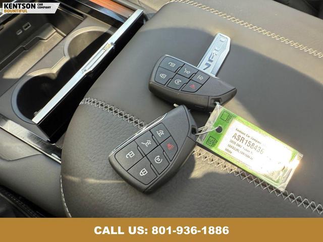 Photo of 2025 White GMC Yukon XL