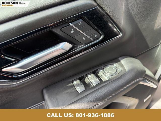 Photo of 2025 White GMC Yukon XL