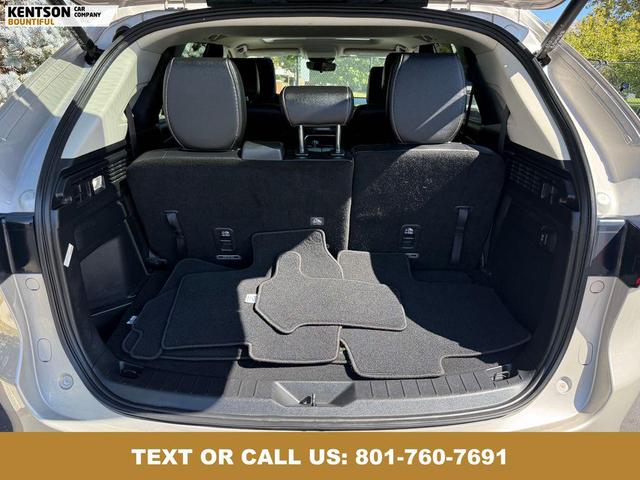 Photo of 2025 Platinum Quartz Mazda CX-90
