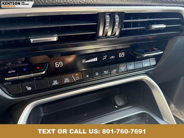 Photo of 2025 Platinum Quartz Mazda CX-90