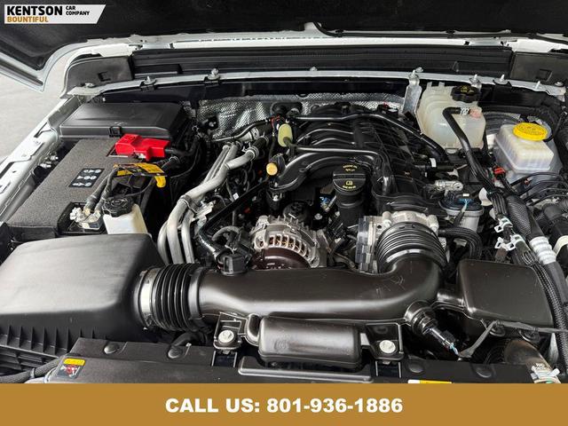 Photo of 2024 Bright White Clearcoat Jeep Wrangler