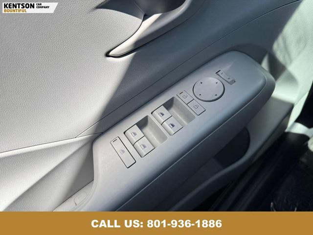 Photo of 2025 Abyss Black Pearl Hyundai KONA