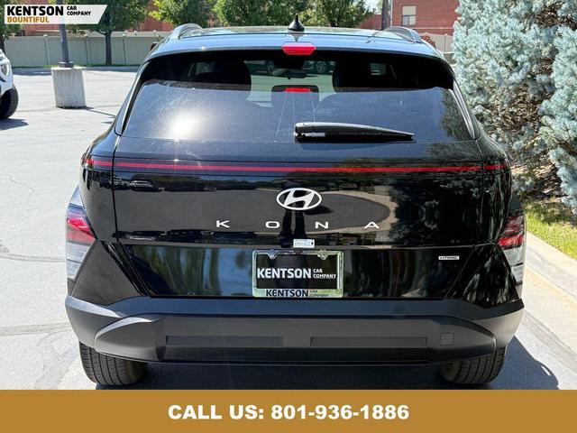 Photo of 2025 Abyss Black Pearl Hyundai KONA