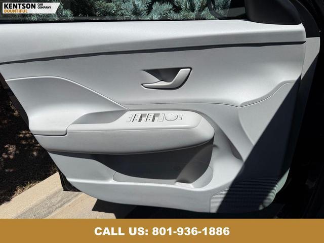Photo of 2025 Abyss Black Pearl Hyundai KONA