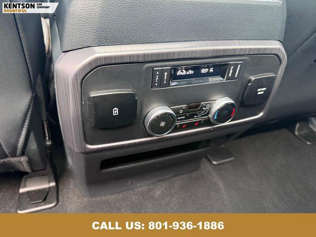 Photo of 2024 Dark Matter Gray Metallic Ford Expedition