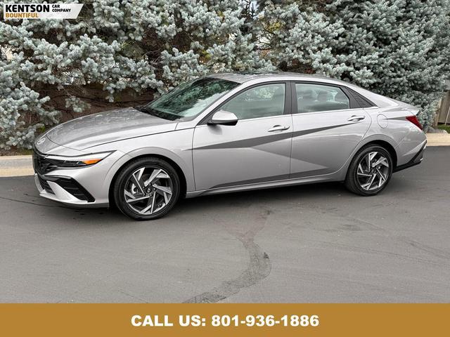 Photo of 2025 Fluid Metal Hyundai ELANTRA
