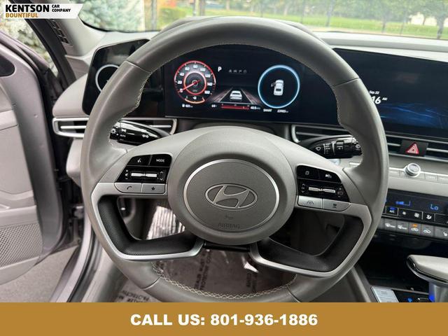 Photo of 2025 Fluid Metal Hyundai ELANTRA