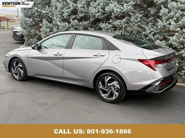 Photo of 2025 Fluid Metal Hyundai ELANTRA