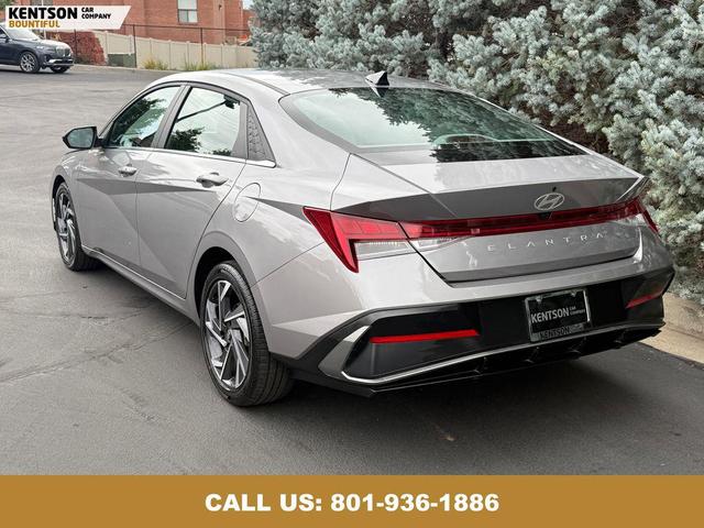 Photo of 2025 Fluid Metal Hyundai ELANTRA