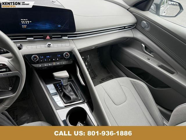 Photo of 2025 Fluid Metal Hyundai ELANTRA