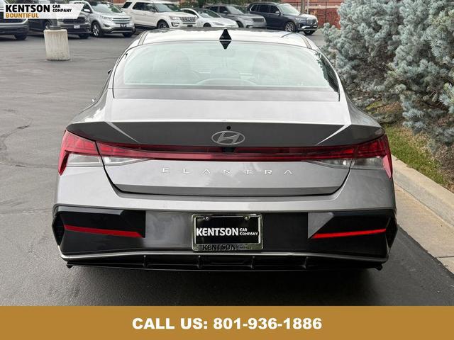 Photo of 2025 Fluid Metal Hyundai ELANTRA