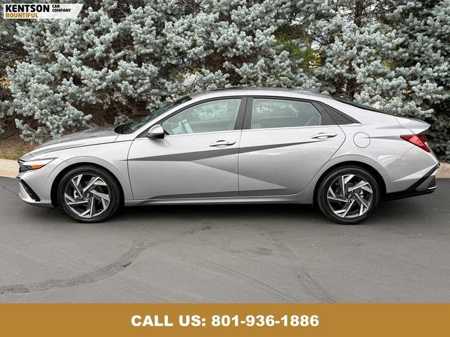 Photo of 2025 Fluid Metal Hyundai ELANTRA