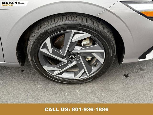 Photo of 2025 Fluid Metal Hyundai ELANTRA