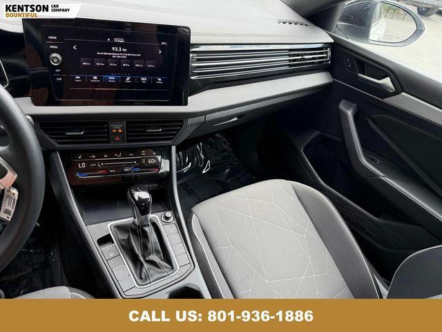 Photo of 2025 Pure White Volkswagen Jetta