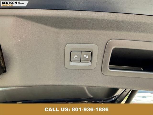 Photo of 2024 Deep Crystal Blue Mica Mazda CX-90