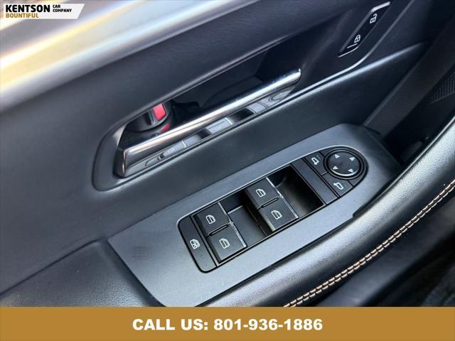 Photo of 2024 Deep Crystal Blue Mica Mazda CX-90