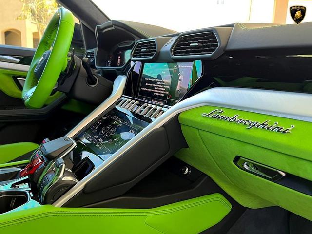 Photo of 2022 Verde Mantis Metallic Lamborghini Urus