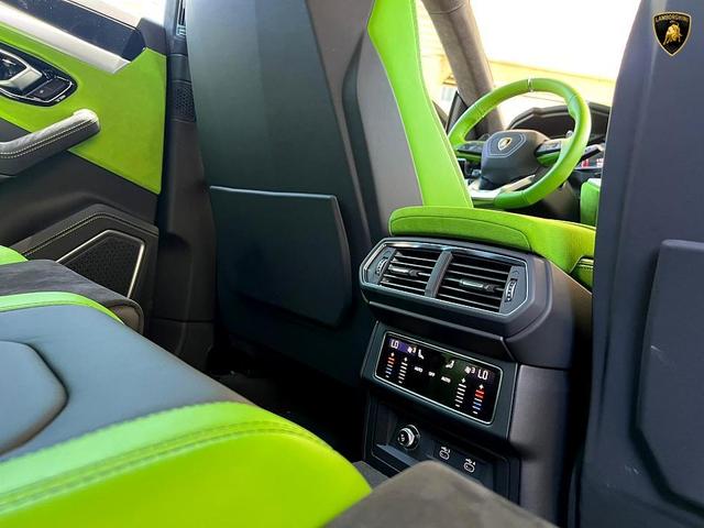 Photo of 2022 Verde Mantis Metallic Lamborghini Urus