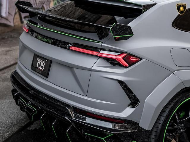 Photo of 2022 Verde Mantis Metallic Lamborghini Urus