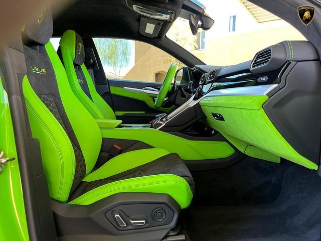Photo of 2022 Verde Mantis Metallic Lamborghini Urus