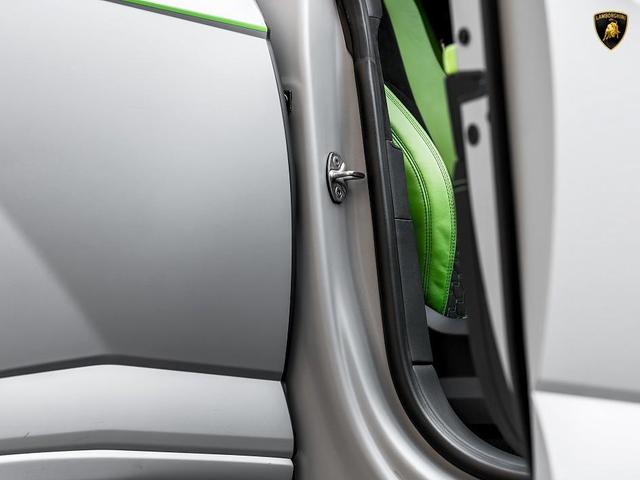 Photo of 2022 Verde Mantis Metallic Lamborghini Urus