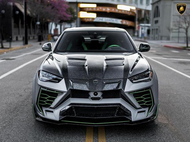 Photo of 2022 Verde Mantis Metallic Lamborghini Urus