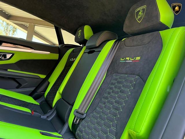 Photo of 2022 Verde Mantis Metallic Lamborghini Urus